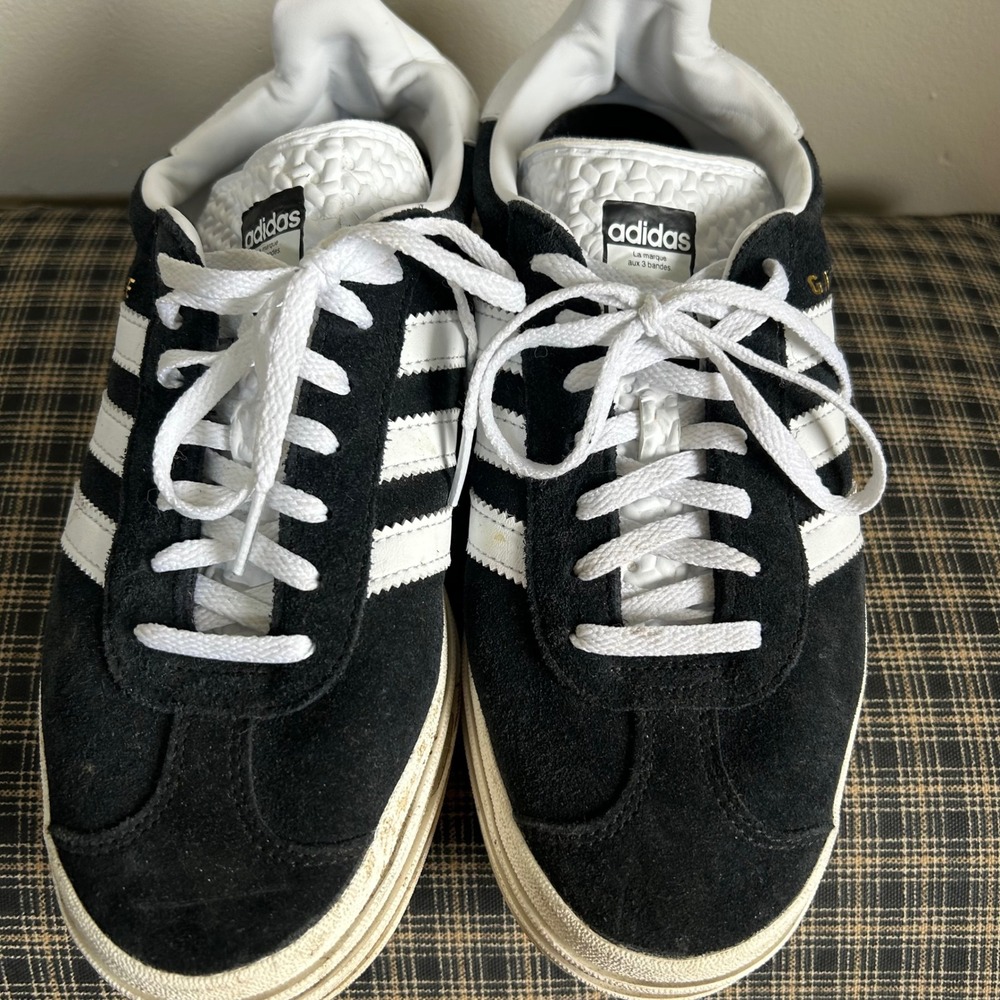 EUC Adidas Sneaker Gazelle Bold Size 8.5 Black White Triple Platform - Picture 2 of 6